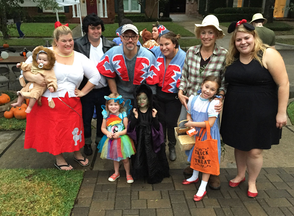 24 Creative Group Costume Ideas From the Pelican Family