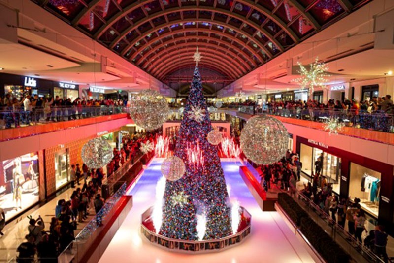 What to Know About The Galleria's Christmas Tree Lighting