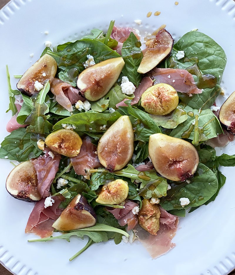 Roasted Fig, Prosciutto and Blue Cheese Salad | The Buzz Magazines