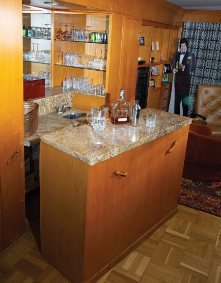 pull-out bar pull-out bar