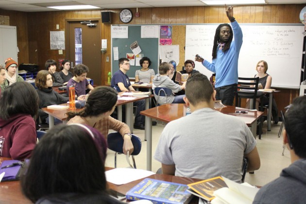 Poet Roger Reeves teaching in a classroom at HSPVA. 