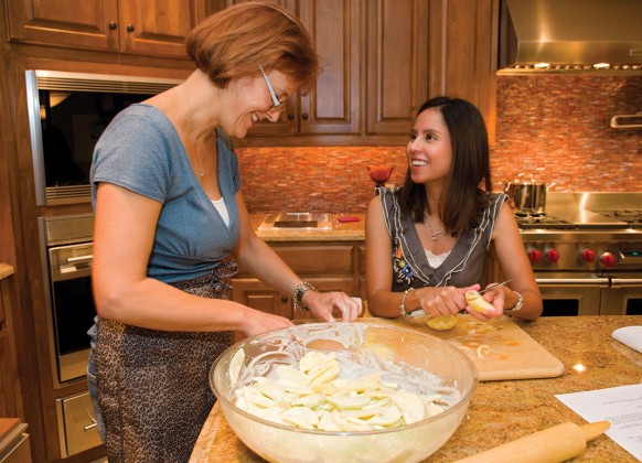 Yvette McMahan, Laura Mendoza