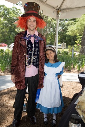 Mad Hatter and Alice in Wonderland 