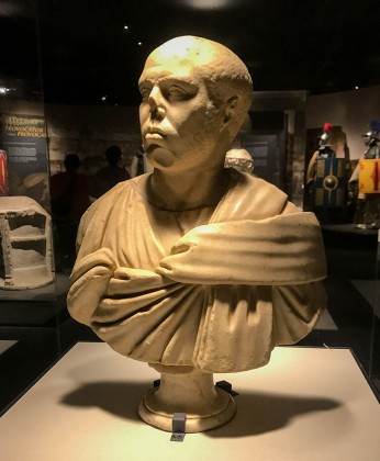 Statue of a wealthy man