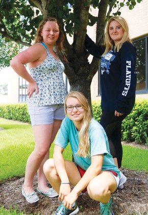 Mackenzie McAnear, Lila Gutman, Kelli Reichert