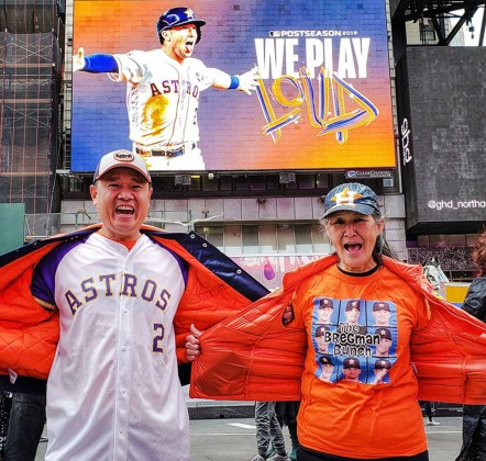 Astros Sign Lady