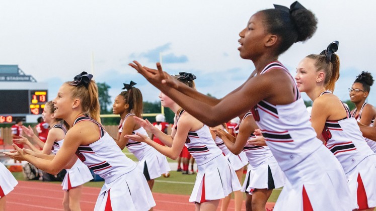 Pershing Middle School cheerleaders