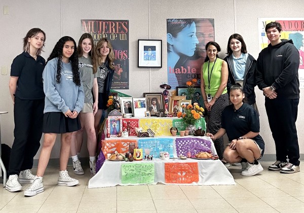 students with ofrenda