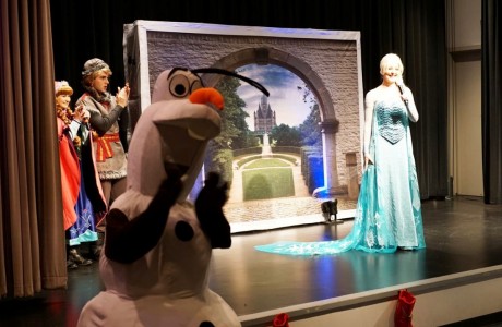 Elsa and Olaf at The Children's Museum