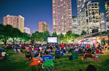 Screen on the Green