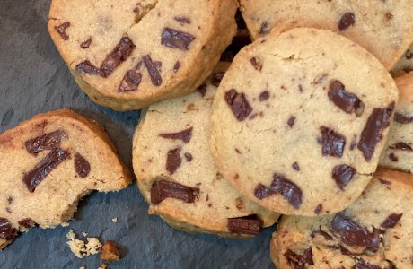 Alison Roman’s Salted Chocolate Chunk Shortbread Cookies