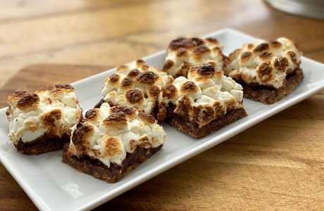 S’mores Bars with Chocolate Ganache Filling and Toasty Marshmallows