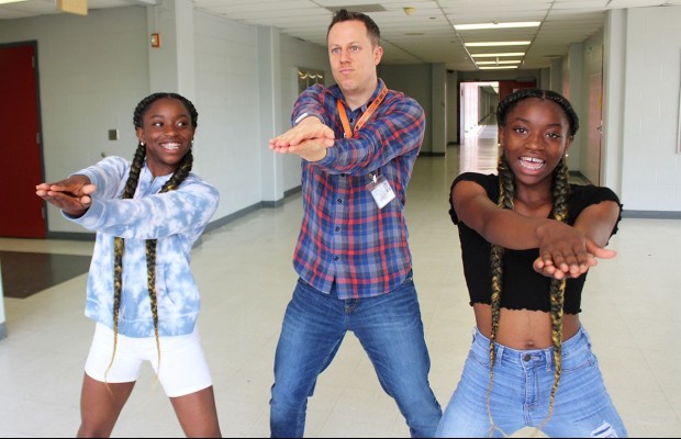 Bellaire High School Spanish Teacher Turned Viral Dancing Star | The ...