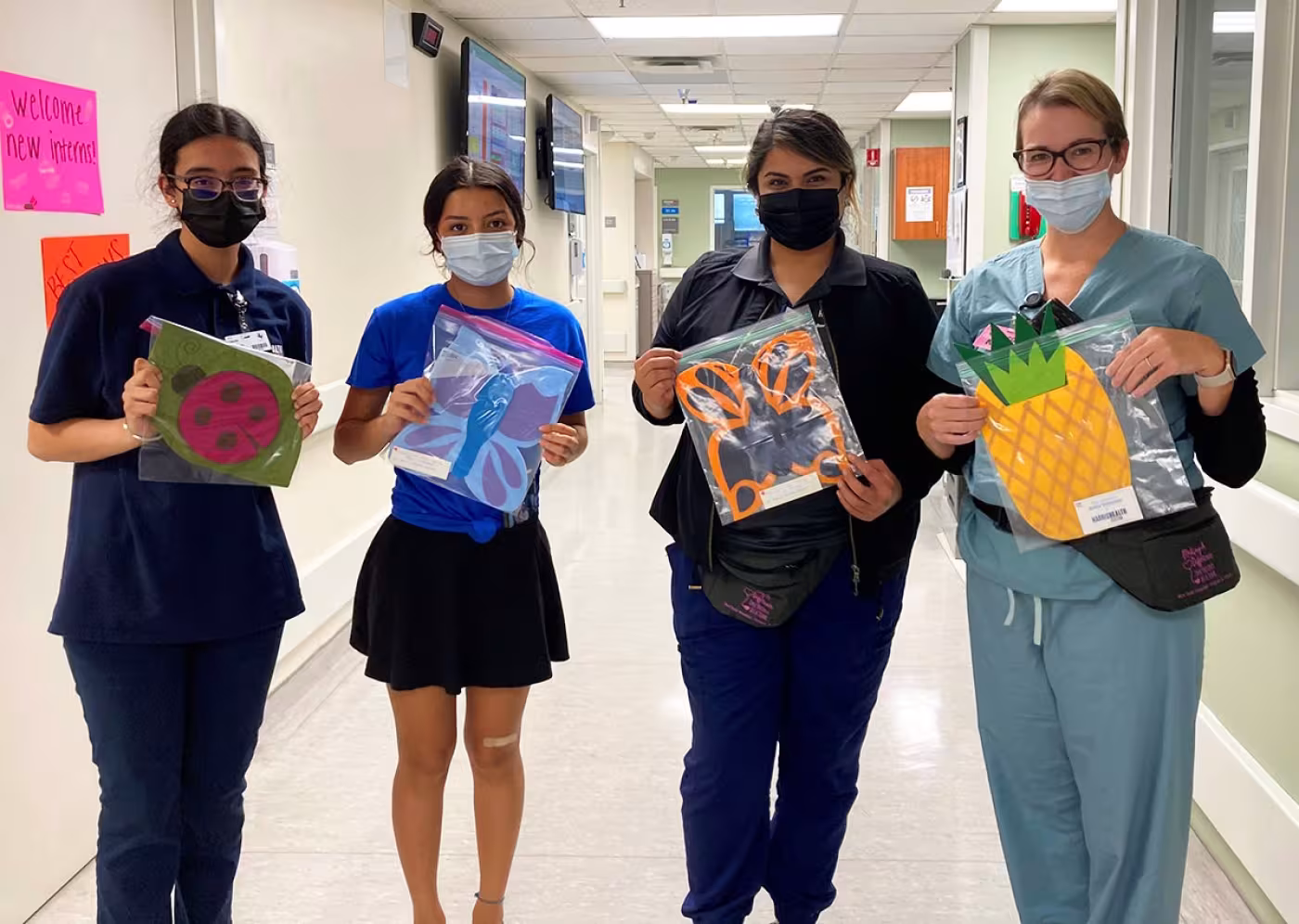 volunteers at hospital