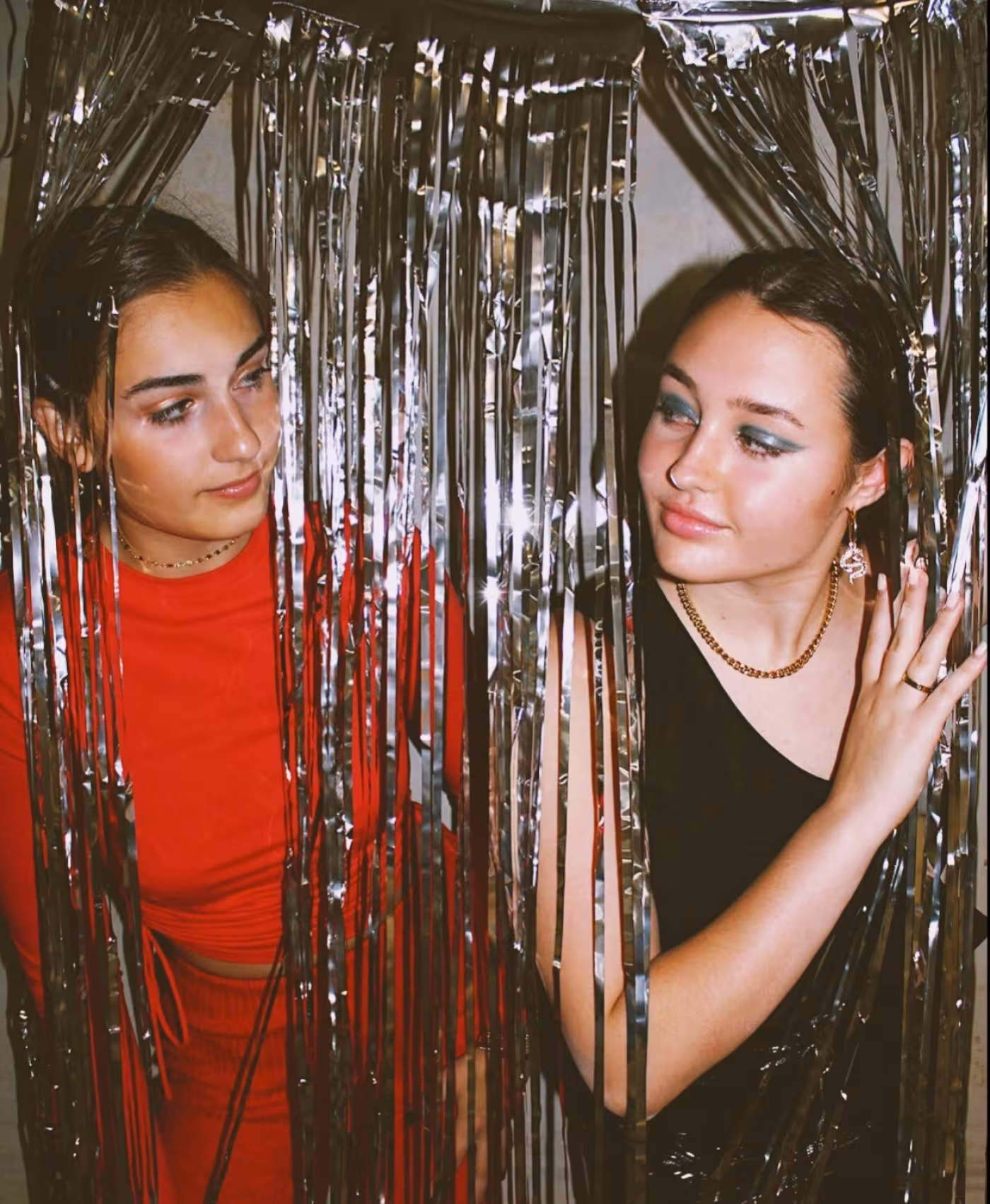 Isabel Acevedo, Chloe Miles