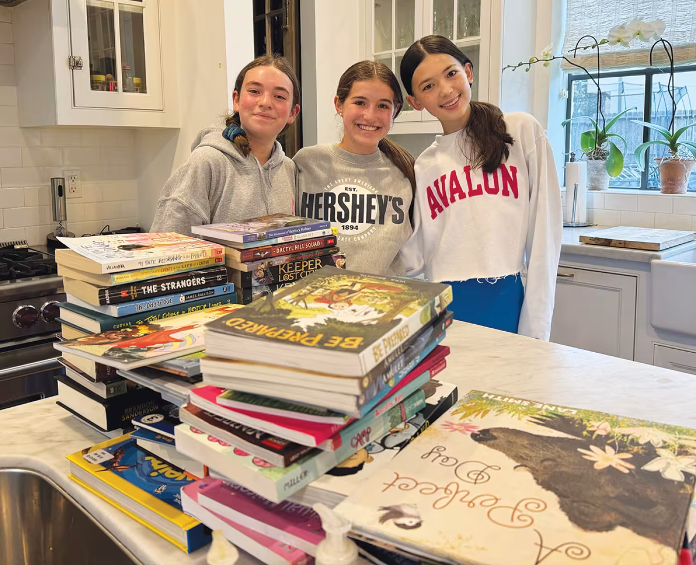 Emma Bray, Charlotte Dillon, Maddie Sabat