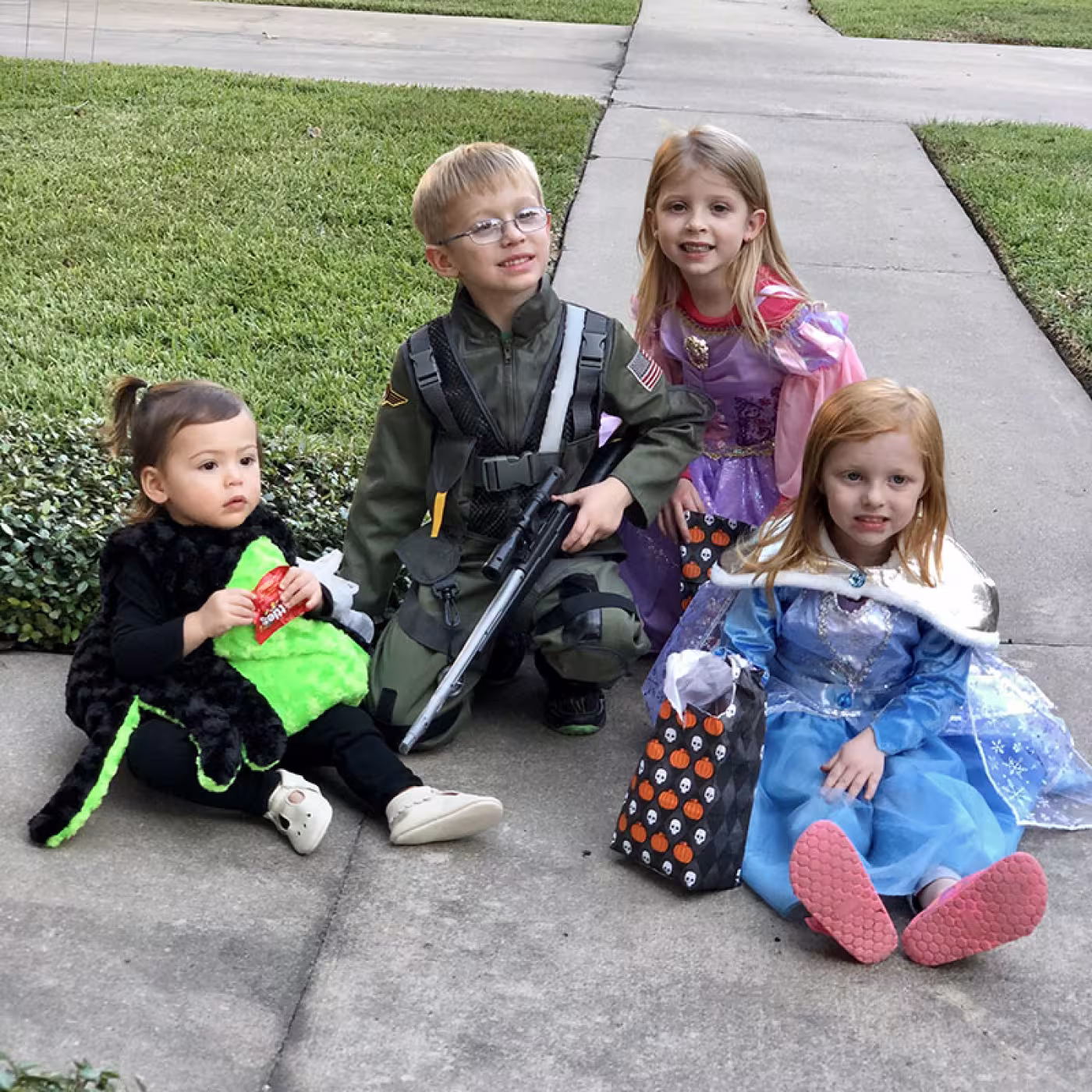 Eva Johnson, John Luke Munz, Isabella Munz, Sienna Munz,