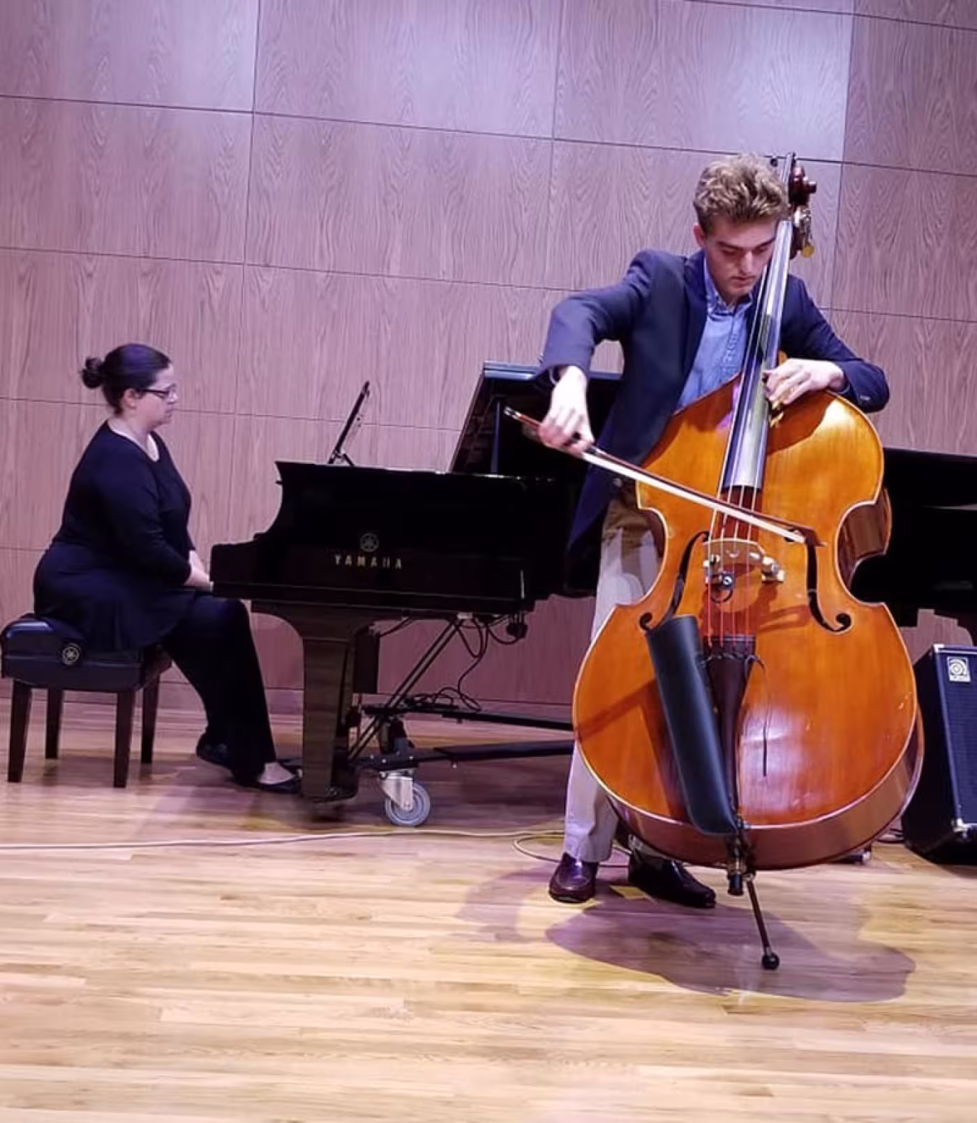 Ewan Curtis, Shannon Hesse