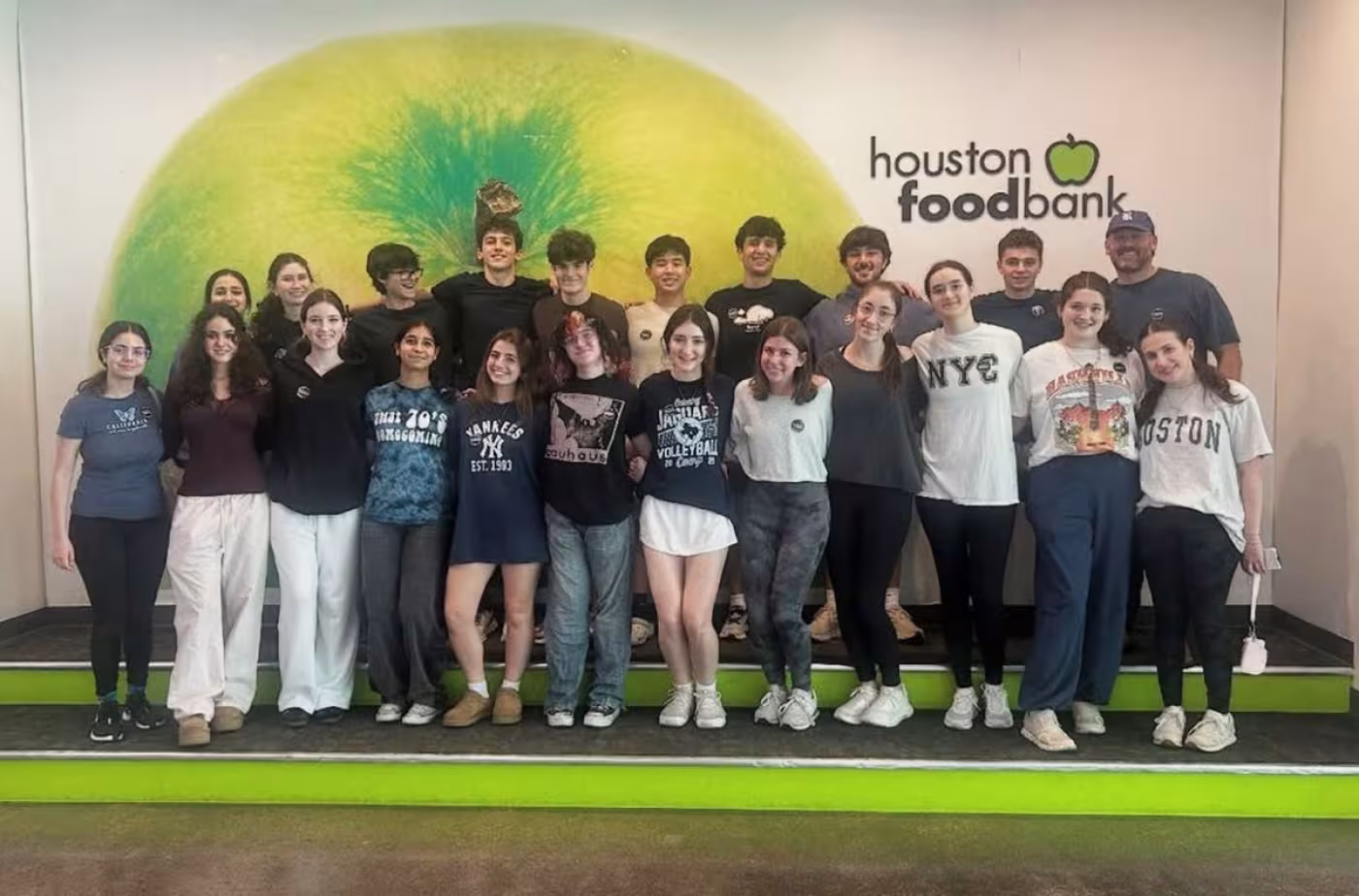 Emery Weiner students volunteering