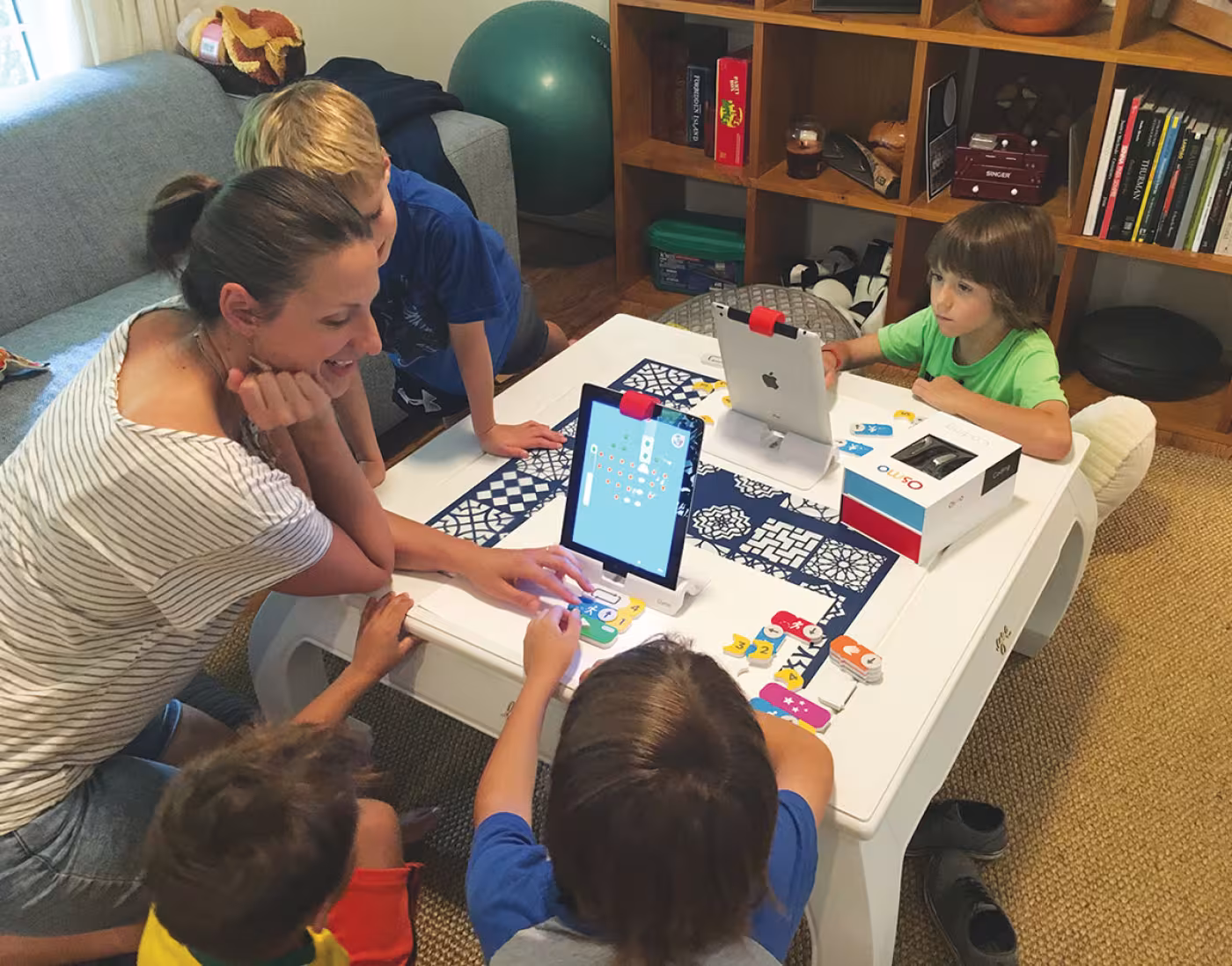 Mary Carvalho, Massimo Brichford, James Hobson, Mary Carvalho, Felipe Carvalho, Lorenzo Brichford