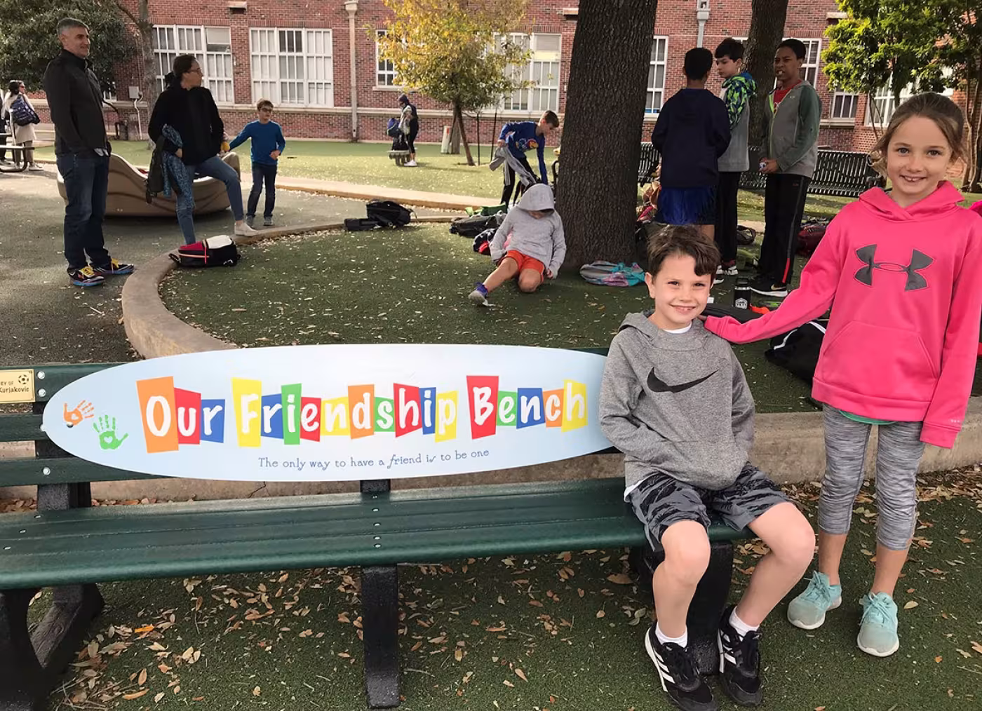 Oliver Bishop, Mia McKenney