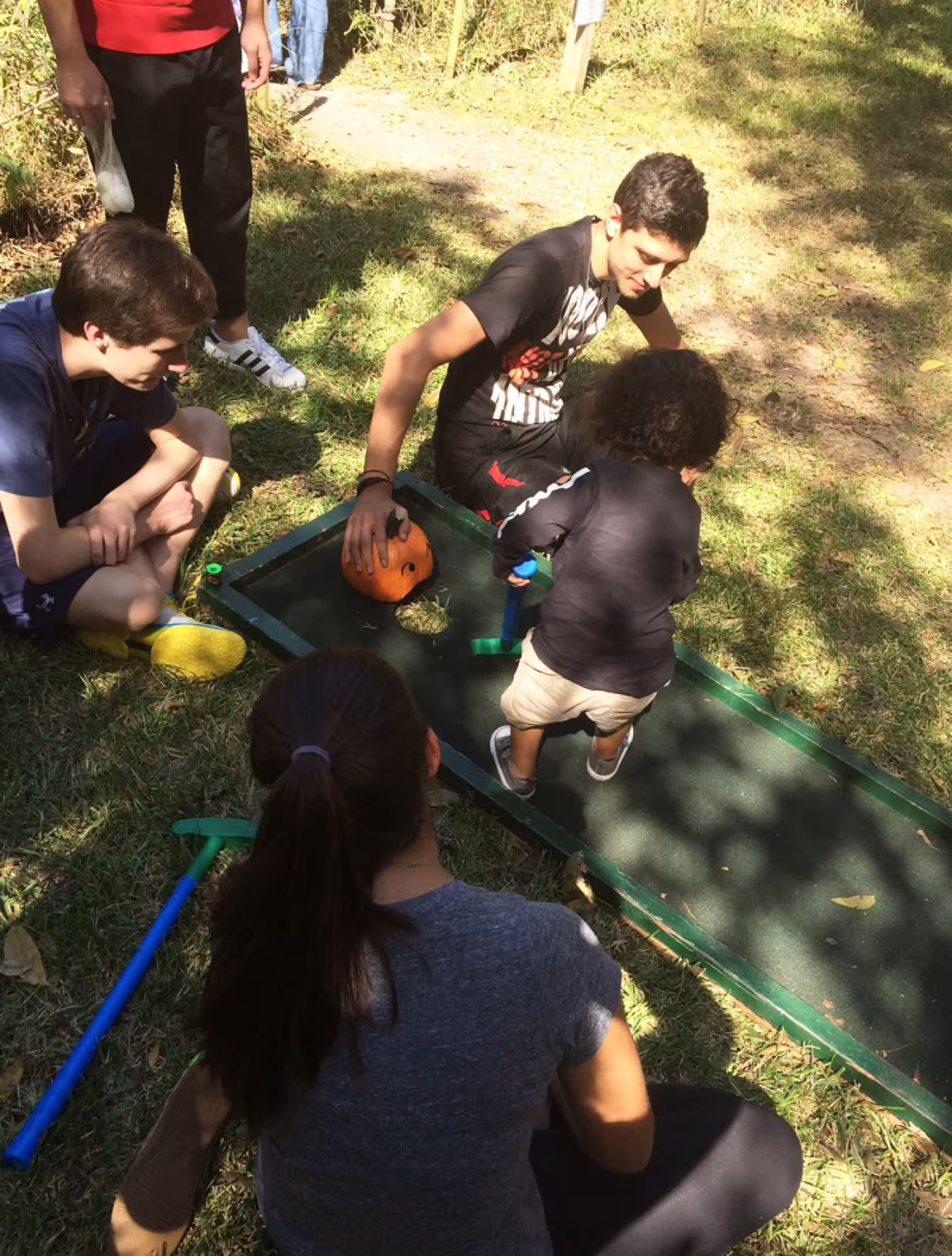 Students encouraging kids