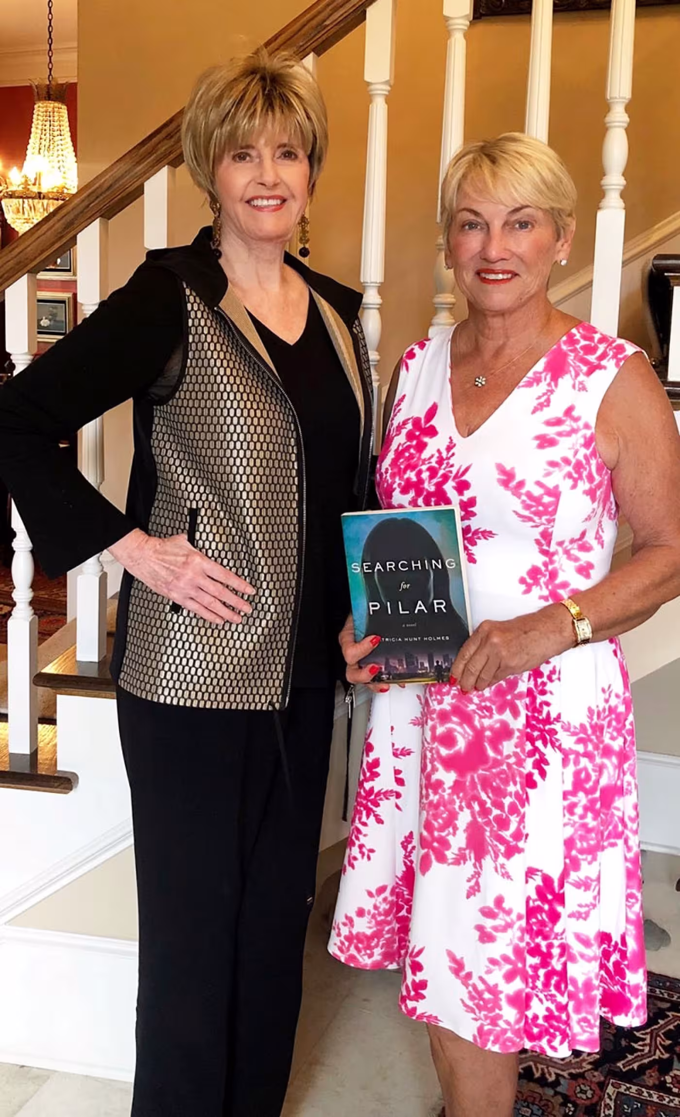 Harriet Hart, Pat Holmes