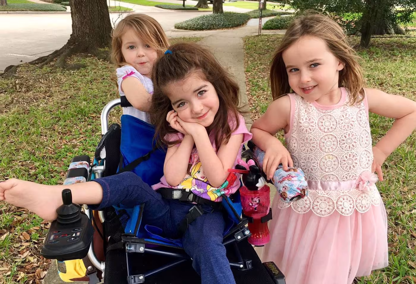 Caroline Fletcher, Lanie Henry, Shelby Henry