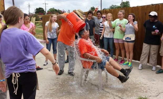 Ice bucket