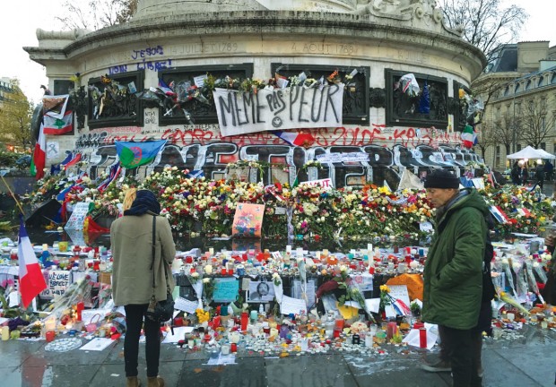 a monument in La République