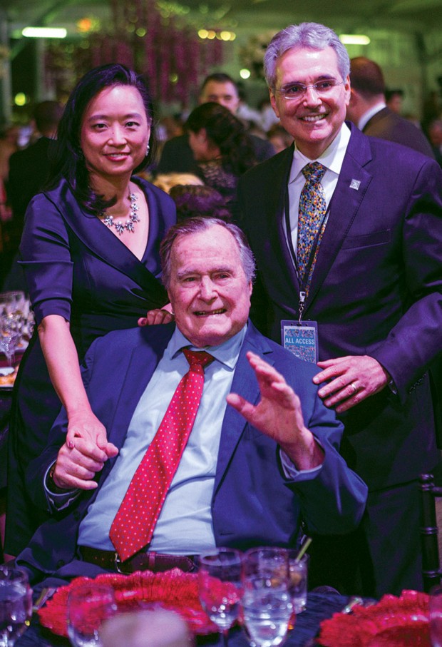 Dr. Lynda Chin, President George H.W. Bush and Dr. Ronald DePinho