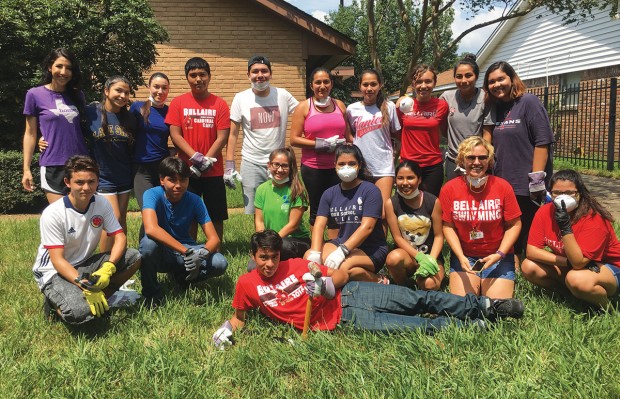 Bellaire High School's League of United Latin American Citizens (LULAC) Youth Council
