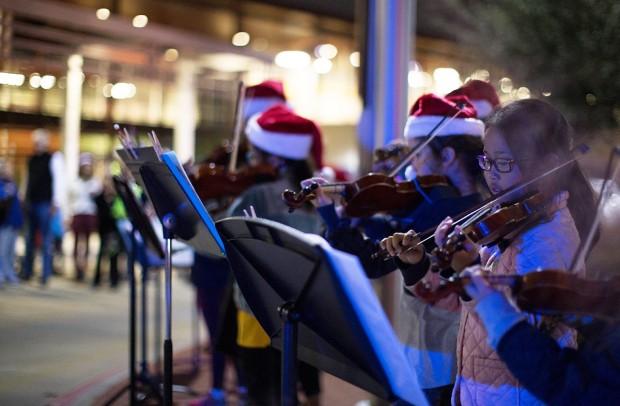 Students play violins