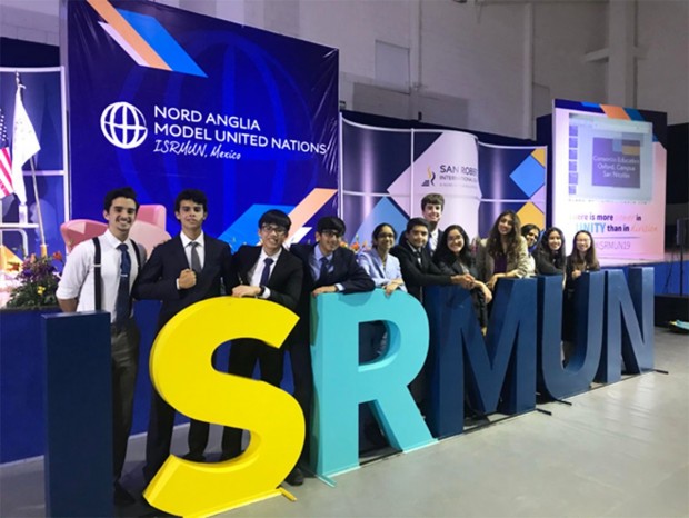 ISRMUN sign ISRMUN sign