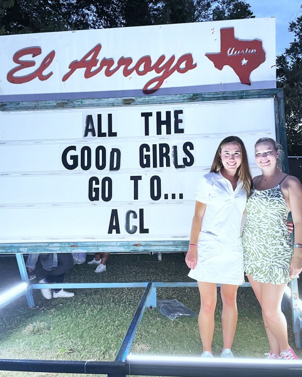 El Arroyo sign