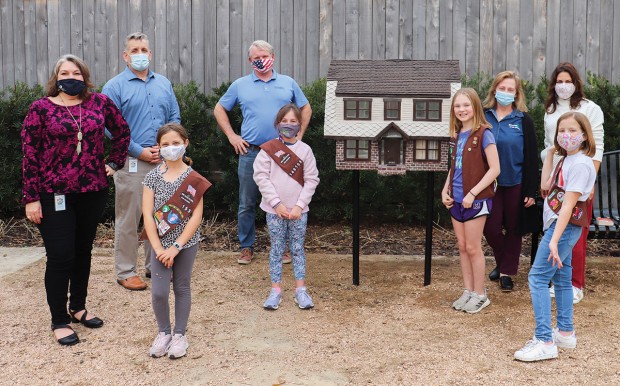 Susan White, Dave Beach, Sofia Thompson, David Crow, Caroline Cozart, Caroline Larsson, Susan Sample, Anne Marie Thompson, Ellie Egan