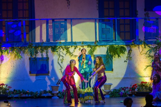 Caroline Shoaf (Understudy: Rosie), Ava Reistroffer (Donna) and Katie Van Arsdel (Tanya) performing “Super Trouper”