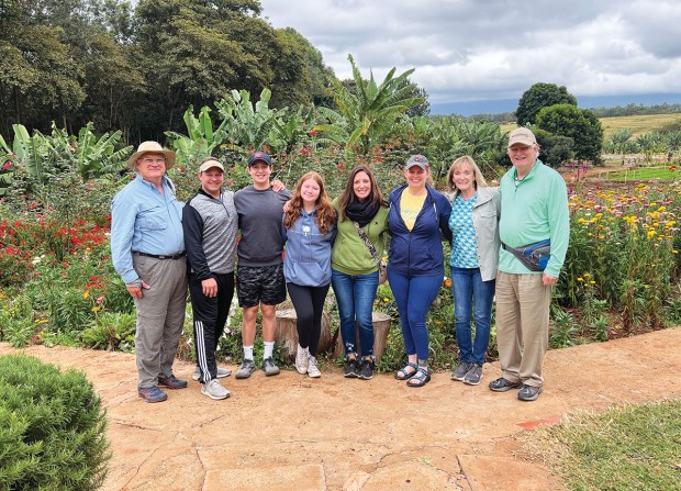 Gerald Merfish, Eddie Kane, Jackson Kane, Shayley Kane, Tracey Kane, Emily Jackson, Sandy Jackson, Richard Jackson Gerald Merfish, Eddie Kane, Jackson Kane, Shayley Kane, Tracey Kane, Emily Jackson, Sandy Jackson, Richard Jackson