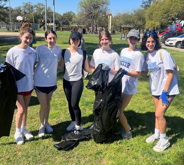 students at cleanup