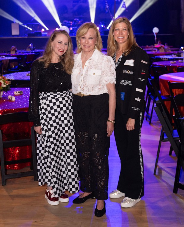 Kathryn Noser, Jessica Younger, and Jennifer Barron Kathryn Noser, Jessica Younger, and Jennifer Barron