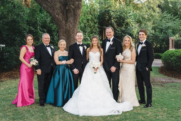 Mia Simon, Chris Simon Sr., Judy Simon, Chris Simon Jr., Madi (Goeringer) Simon, Kurt Goeringer, Patricia Goeringer, and Alex Goeringer. Mia Simon, Chris Simon Sr., Judy Simon, Chris Simon Jr., Madi (Goeringer) Simon, Kurt Goeringer, Patricia Goeringer, and Alex Goeringer.