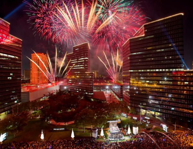 Uptown Houston Holiday Lighting