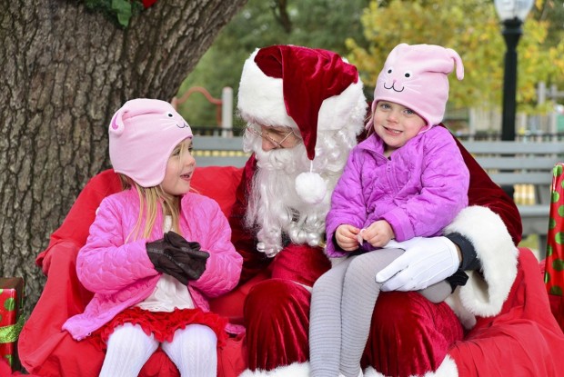 John Daugherty, Realtors Host Photos with Santa