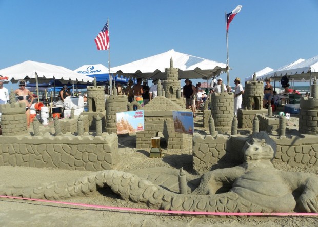 32nd Annual AIA Sandcastle Competition 
