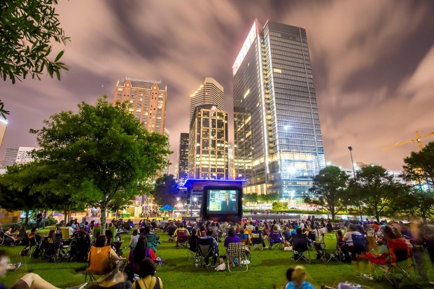 Screen on the Green