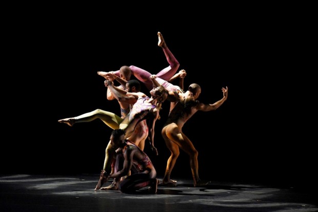 Pilobolus’s CREATION Pilobolus’s CREATION
