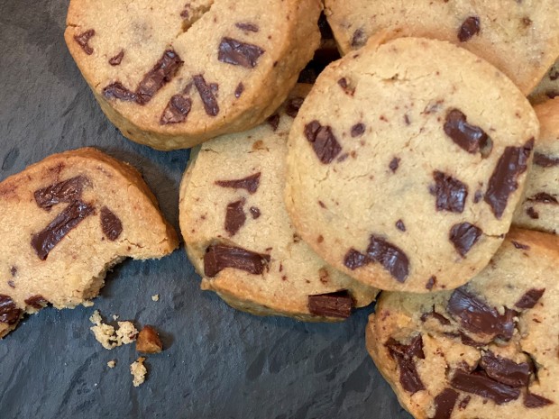 Alison Roman’s Salted Chocolate Chunk Shortbread Cookies