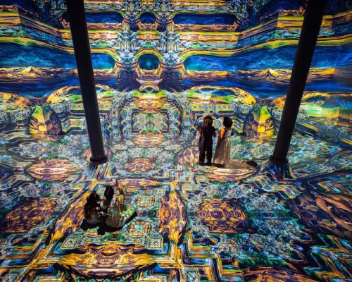 ARTECHOUSE presents Fractal Worlds