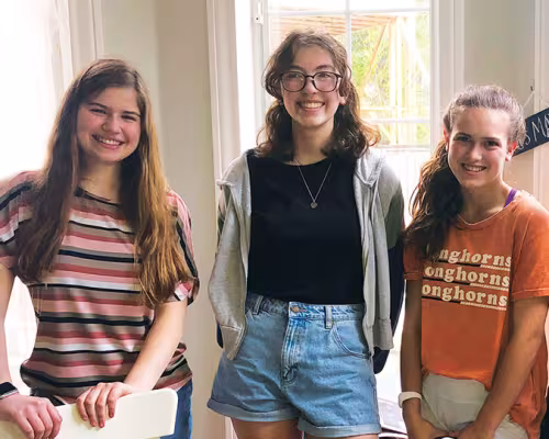 Jenna Pedley, Anna Guckenburg, Sophia Shebay, Sarah Jones, and Lily Delahoussaye