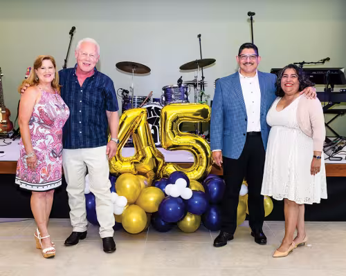 Linda and Byron Holloway and Mo and Fabi Lopez